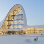 Parametric Design in Architecture and Interiors: Algorithmic Precision Shaping Fluid Spaces